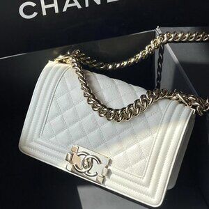 Classic CHANEL Bag: A Stylish and Versatile Choice for Elegance